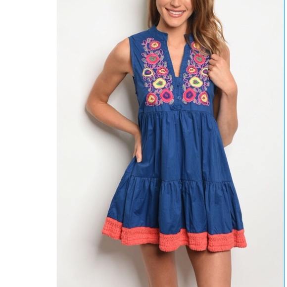 Dresses & Skirts - 🌟ONLY 1 LEFT 🌟Embroidered Sleeveless Dress